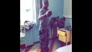Frappe moi je t'empoisonne