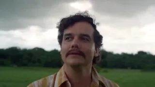 Pablo escobar qui fume - Narcos